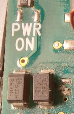 detail originalni desky.jpg (136.81 KiB) Zobrazeno 4441 x Originální deska - porovnání s postiženou deskou