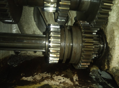 IMG_20200811_194210_5.jpg (2.97 MiB) Zobrazeno 5583 x kontrolný otvor na pravej strane stroja