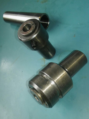 UAE upinac a zavitorez (2).jpg (163.29 KiB) Zobrazeno 1375 x UAE upinac a zavitorez (2).jpg