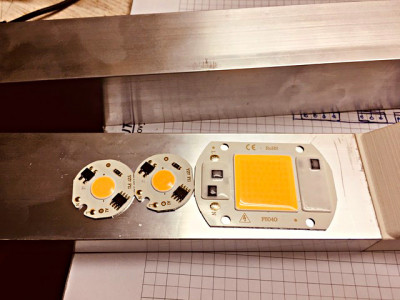 led_svetlo.jpg (89.99 KiB) Zobrazeno 7073 x samotné moduly