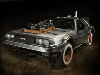 BTTF3DeLorean_1000.jpg