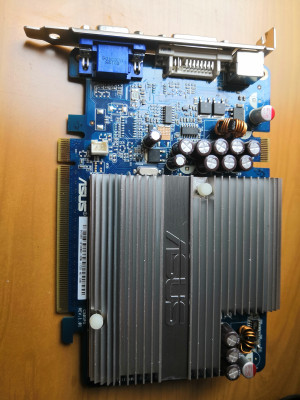 Asus 7300GT.jpg