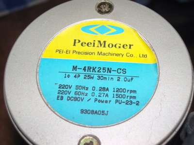 SNV89855.JPG (1.33 MiB) Zobrazeno 5868 x 3vodice-cierny, hnedy, modry-15W