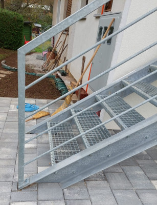 schody.jpg (499.97 KiB) Zobrazeno 6049 x Něco takového