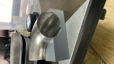 řezání 76mm kolen v pile