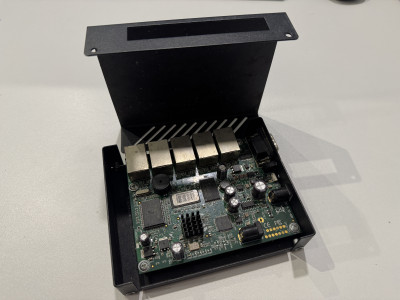 Routerboard RB450 vč. case, 200Kč
