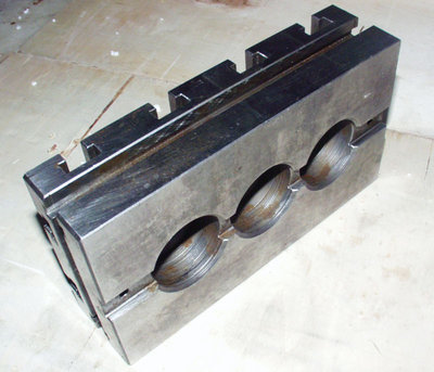 stolek205x140-2.jpg