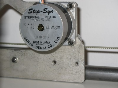 Krokový motor.jpg
