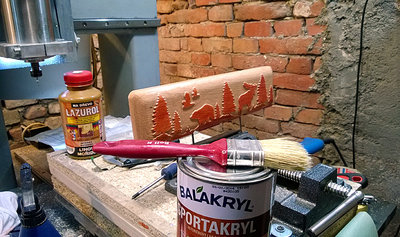 3 - nátěr.jpg (208.38 KiB) Zobrazeno 9319 x .. nekamenovat za ten svěrák na deskách - hrubá provizorka, jedu sérii a nechtěl jsem ty desky sundávat se stolu :D