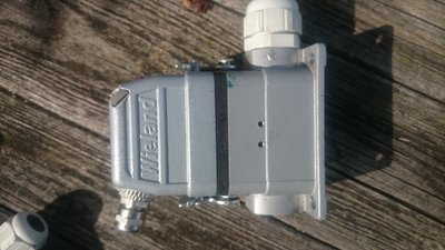 6 pinů 400V/16A