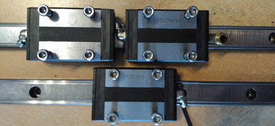 THK_SSR20_3_vozíky.jpg (337.24 KiB) Zobrazeno 4006 x THK_SSR_20 2x kolejnice + 3 vozíky