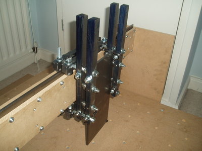 P5310004.JPG (179.09 KiB) Zobrazeno 6377 x čtvercová tyč na pásovině