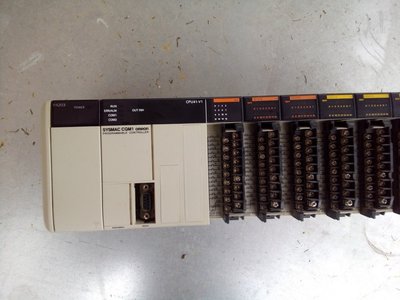 PLC omron 3500,-