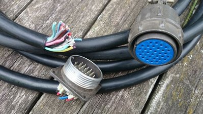 kabel s konektroem.JPG