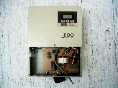 Hitachi J100.jpg