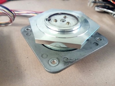 Motor_zrcadlo.jpg