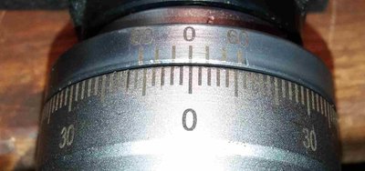 Nonius0.jpg (83.29 KiB) Zobrazeno 6644 x Reference natočení v poloze 0° 0´ 0" Ryska nonia 0" se kryje s ryskou 0 stupnice
