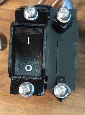 vypinac 30 A 04.jpg