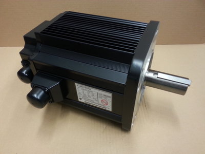 Motor Yaskawa 3.jpg